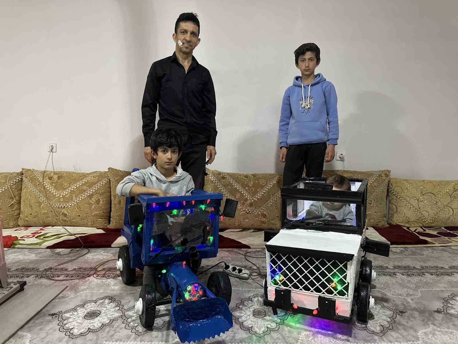 Çocukları için atık malzemelerden araba yaptı