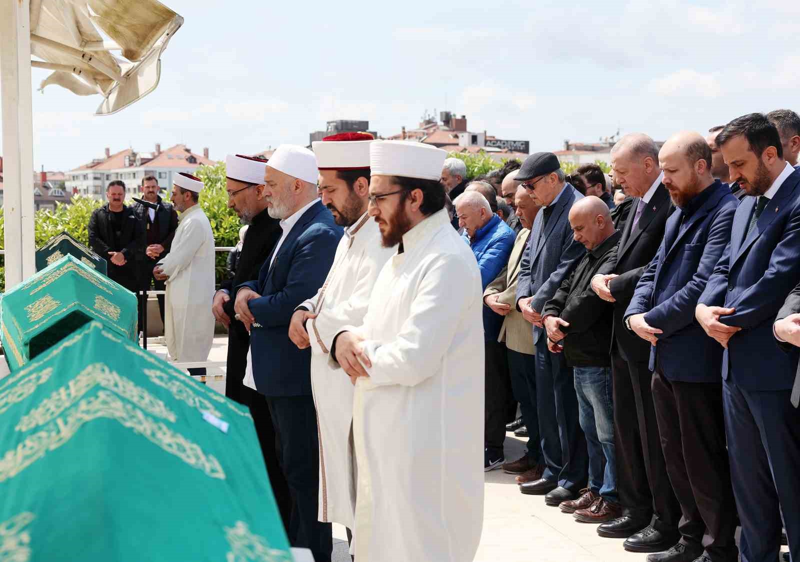 Cumhurbaşkanı Erdoğan, Arapça öğretmeni Ahmet Karaman’ın cenaze namazına katıldı