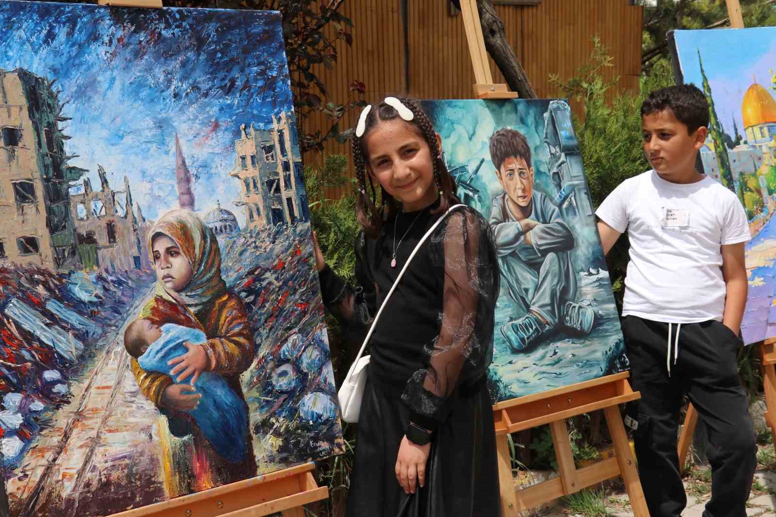 Vanlı öğrencilerden Filistinli çocuklar yararına resim sergisi
