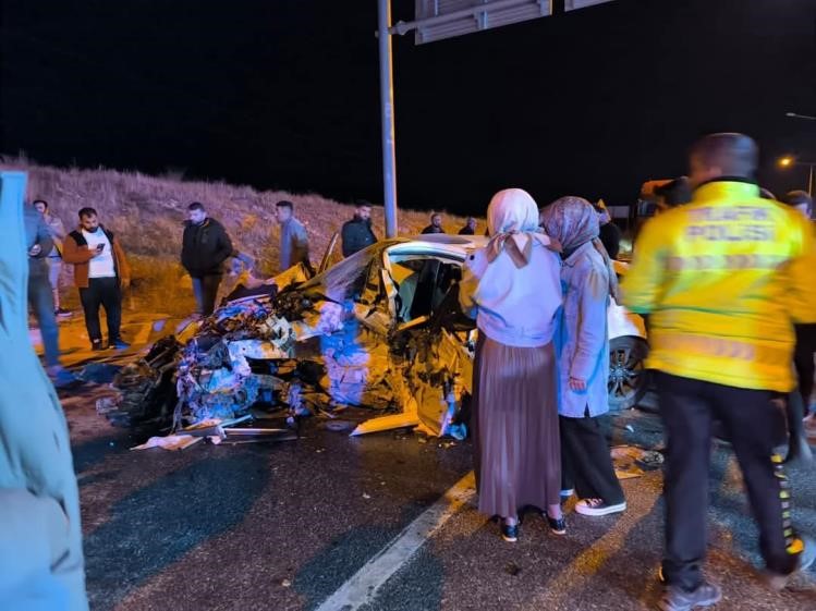 Van’da feci kaza: 3 ölü, 2 yaralı