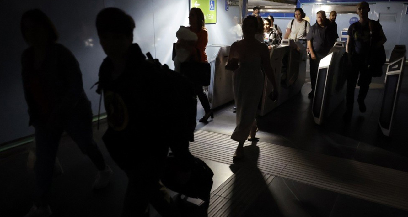 İspanya ve Portekiz karanlığa gömüldü