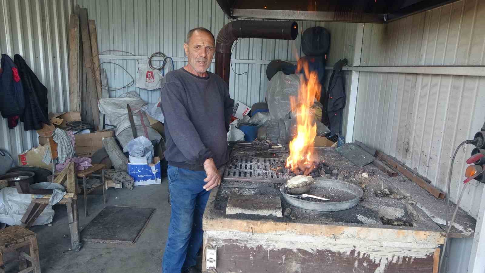 55 yıllık kalaycı ustası zamana direniyor