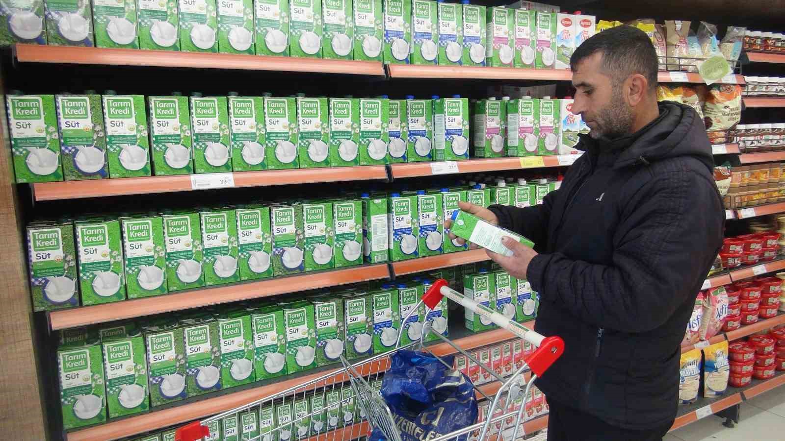 Ahlat’ta vatandaşlar boykot çağrısına uymadı