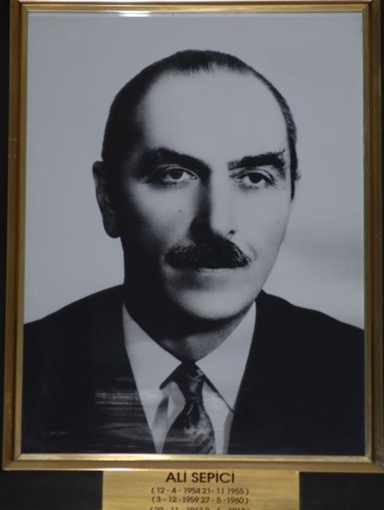 83 yaşında yamaç paraşütü ile uçtu