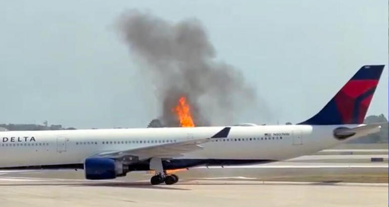 ABD’de uçağın motoru alev aldı: 282 yolcu tahliye edildi