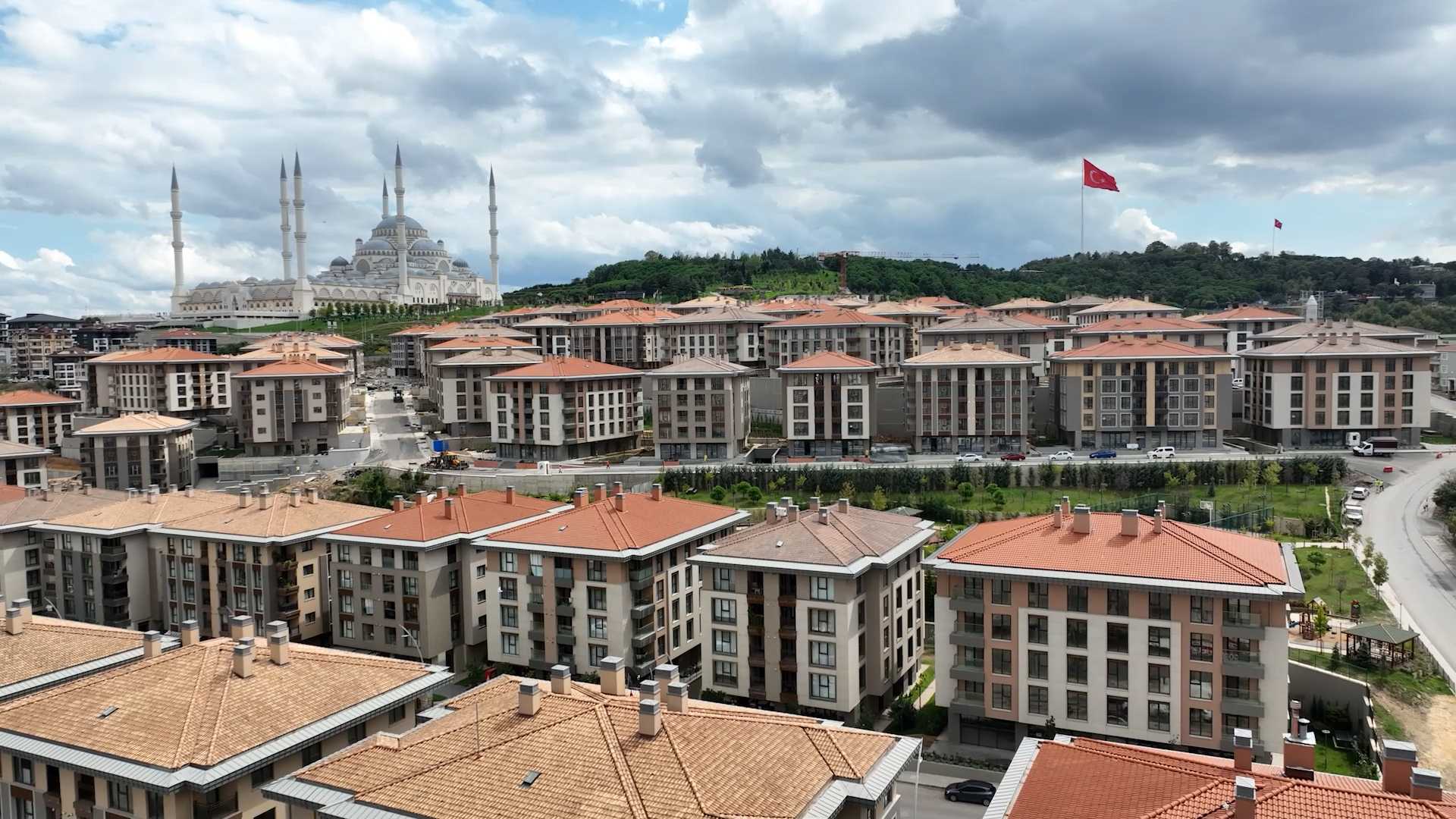 Bakan Kurum’dan Yarısı Bizden Çağrısı: “Dönüşümden Korkmayın”