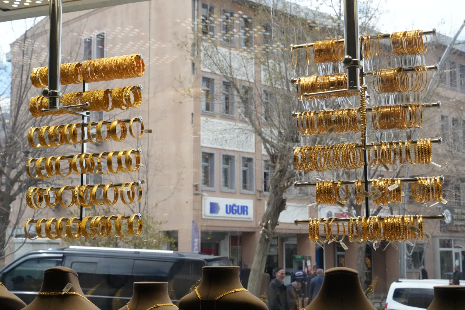 Uzmanından Uyarı: “Gram Altın 6 Bini Görebilir, Geç Kalmayın!”