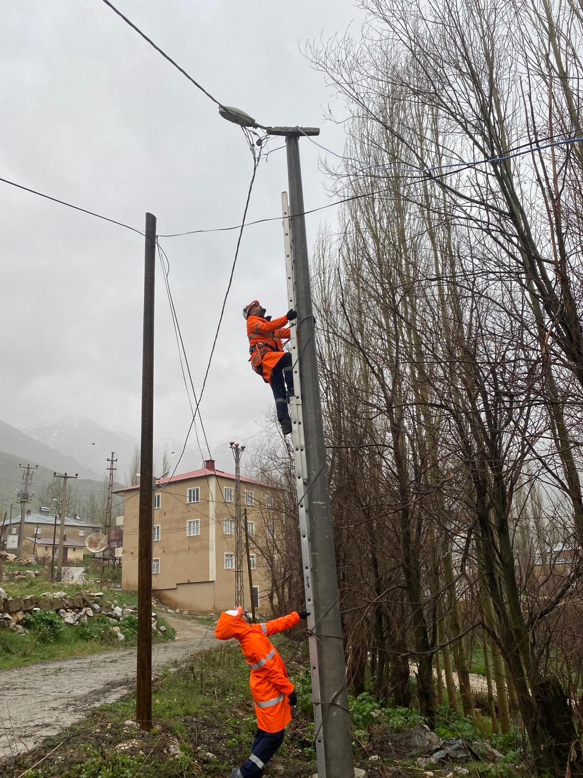 VEDAŞ’tan fırtına uyarısı: “Vatandaşlar dikkatli olmalı”