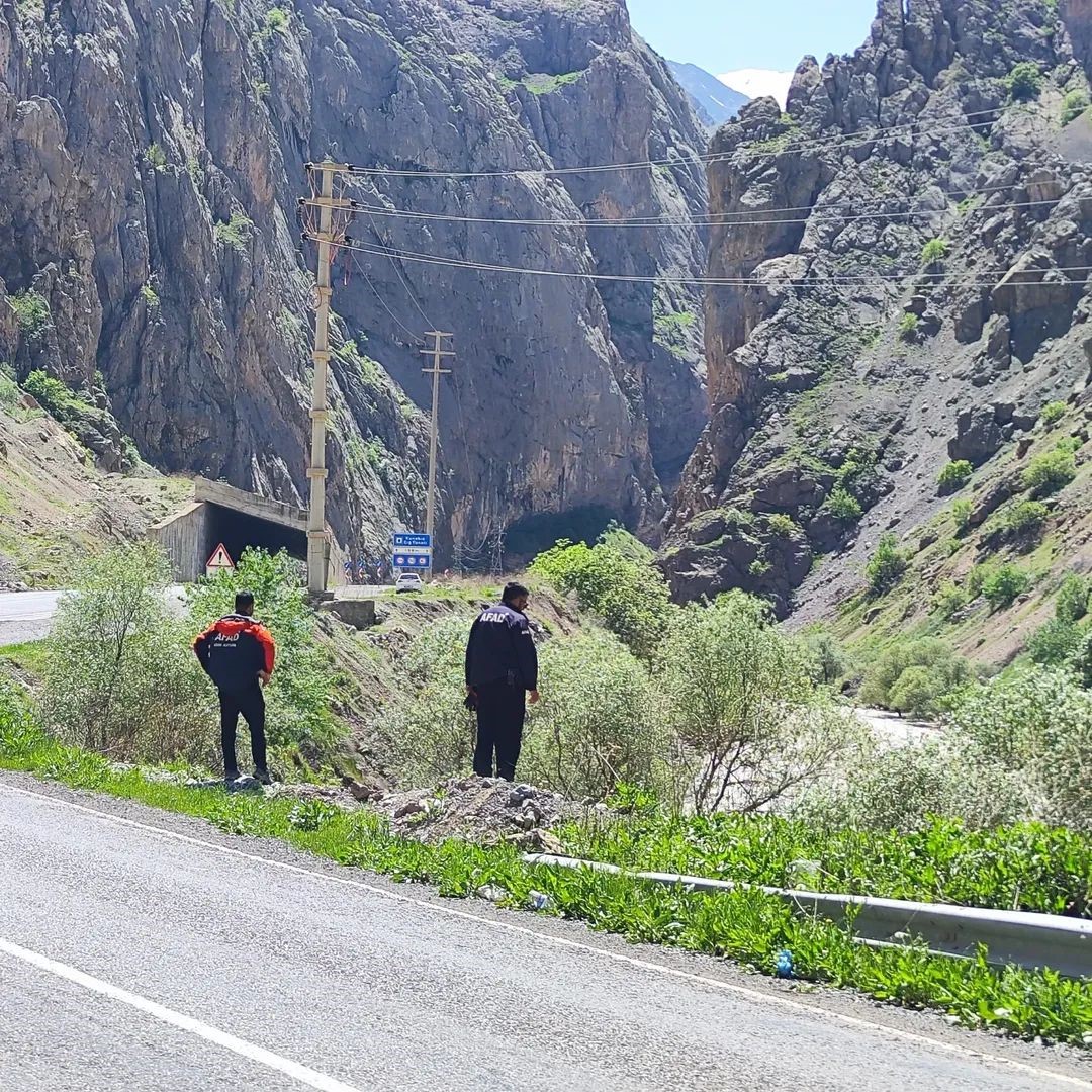 Hakkari’de 20 gündür kayıp kadını arama çalışmaları sürüyor