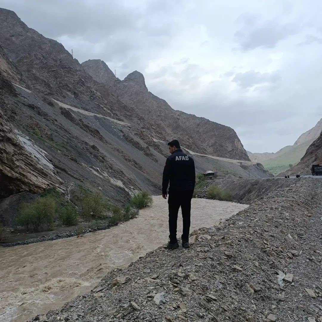 Hakkari’de 20 gündür kayıp kadını arama çalışmaları sürüyor