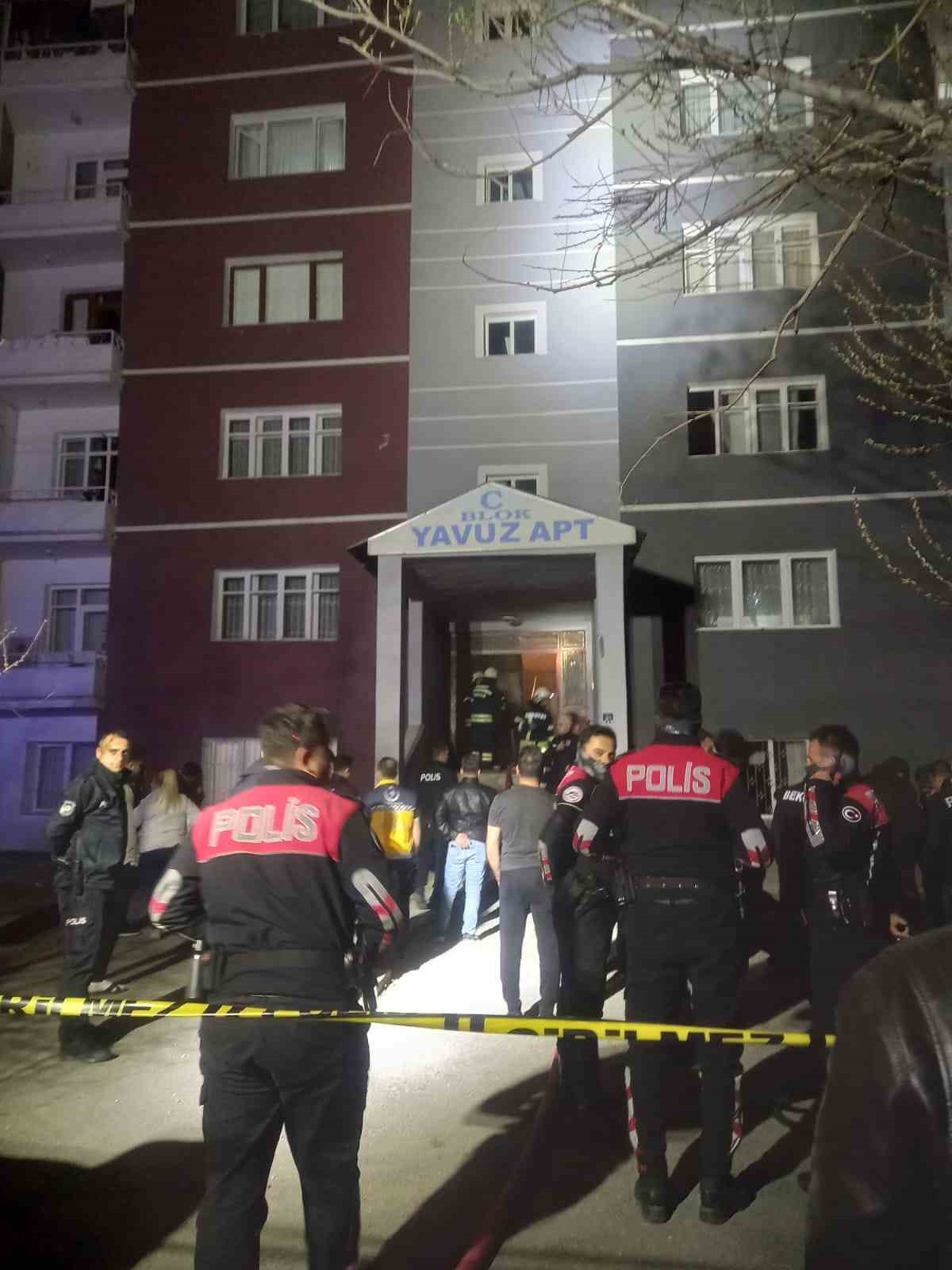 Boşanma aşamasındaki eşinin evini ateşe verdi