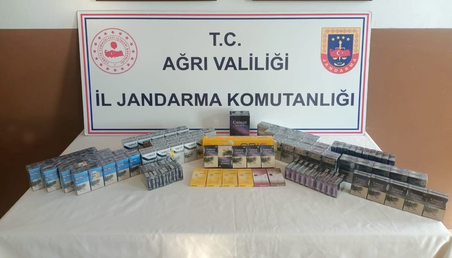 Ağrı’da yapılan kaçak sigara operasyonunda 4 kişi gözaltı alındı