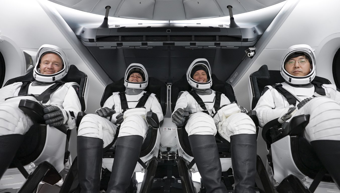 SpaceX, kutup yörüngesine ilk insanlı uzay uçuşunu gerçekleştirdi