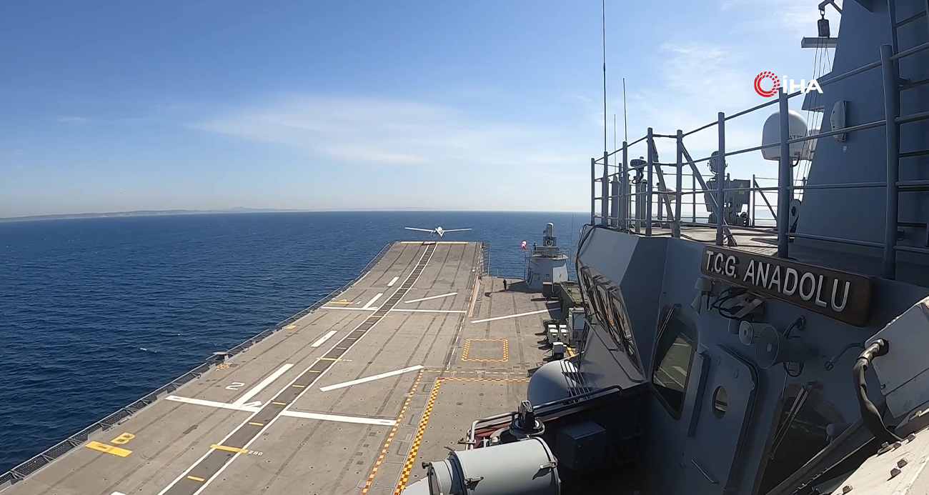 Bayraktar TB3 SİHA gemi testlerini başarıyla sürdürüyor