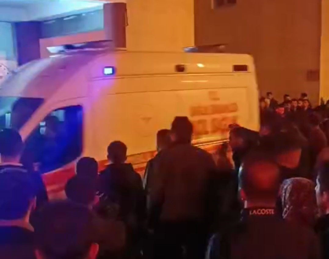 Devrilen kamyonun altında kalan şahıs hayatını kaybetti