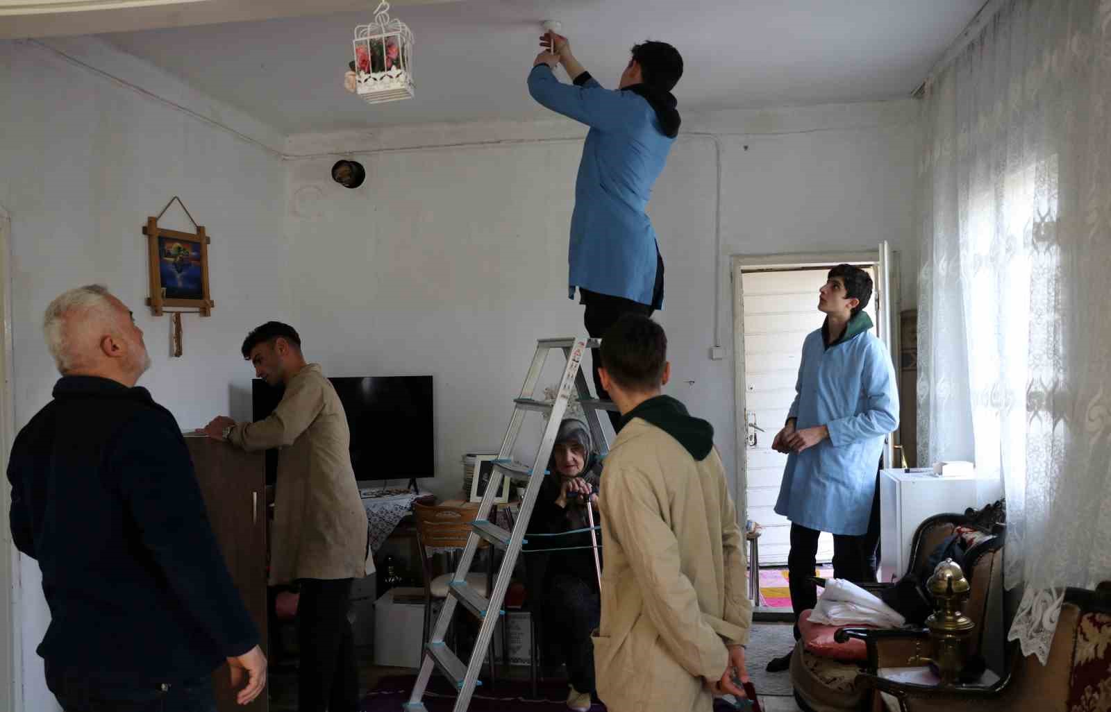 Erzincan’da meslek lisesi öğrencileri iyilik mesaisinde