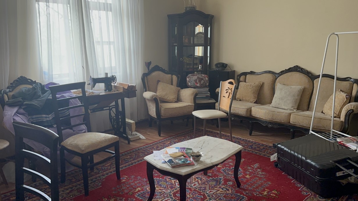 “Çöp ev” ihbarı üzerine gidilen adres, 3 dil bilen emekli pilotun çıktı