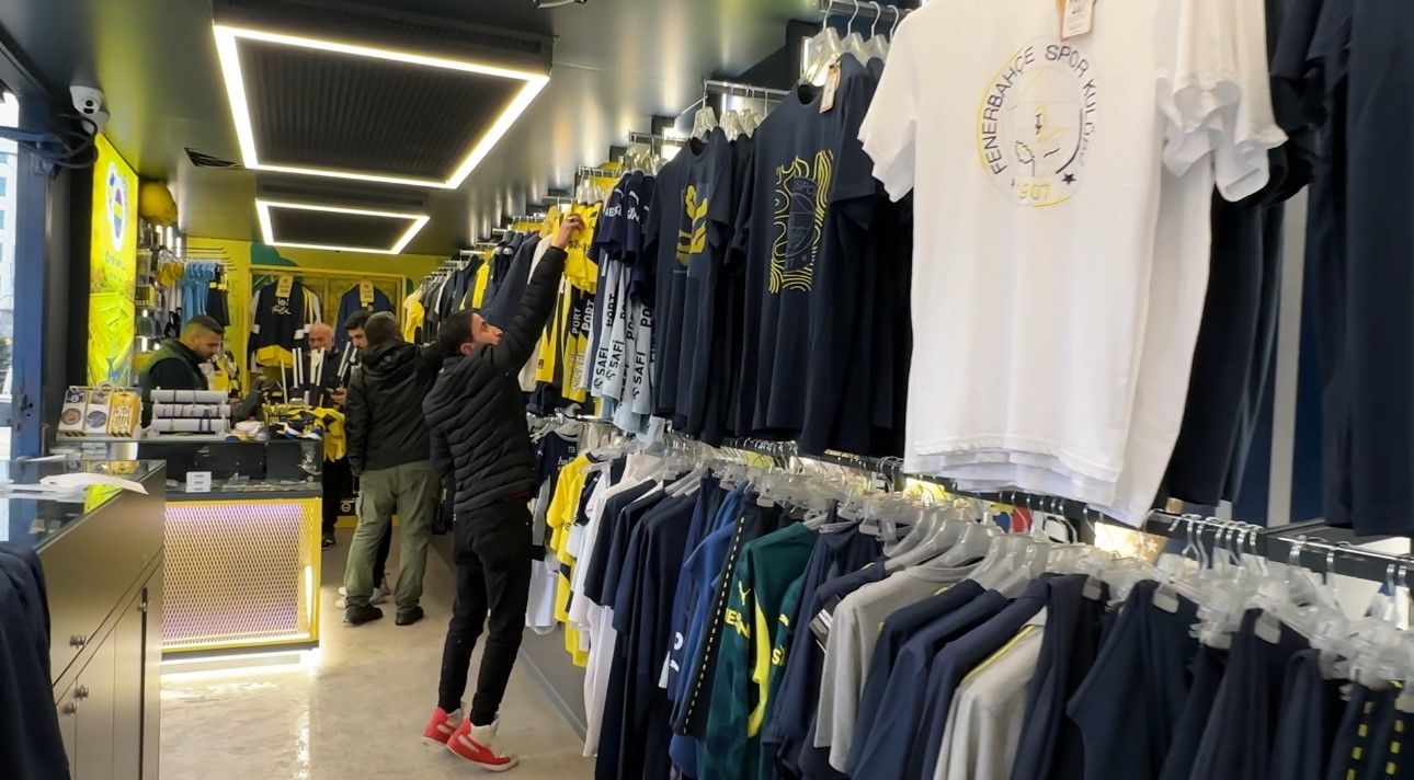 Fenerium Tırı Hakkari’de ilgiyle karşılandı