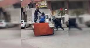 Market çalışanı kız, palet hırsızlarına böyle karşı koydu