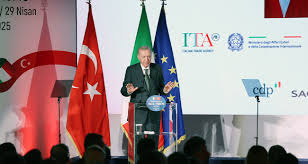 Erdoğan: “Gümrük tarifeleri üzerinden yaşanan karşılıklı restleşmeleri hep beraber takip ediyoruz