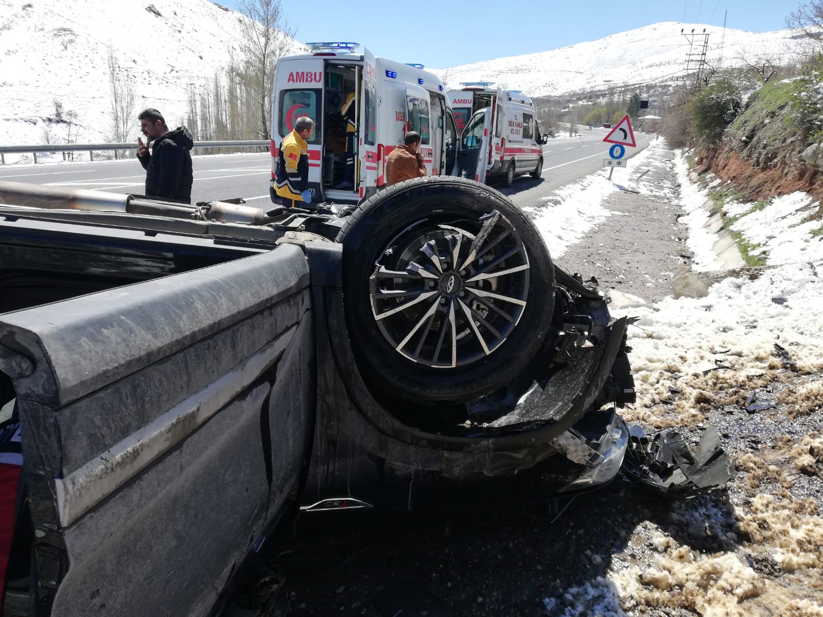 Kontrolden çıkan araç takla attı: 2 yaralı