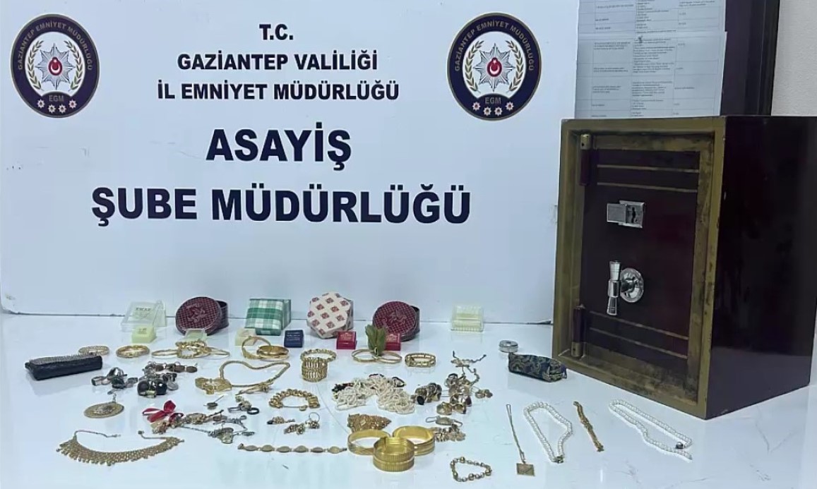 Görme engelli kadının 5 milyon TL değerindeki ziynet eşyalarını çaldılar