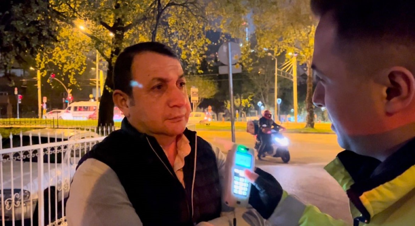 Rüyasında gördü ehliyetsiz ve alkollü yakalandı…