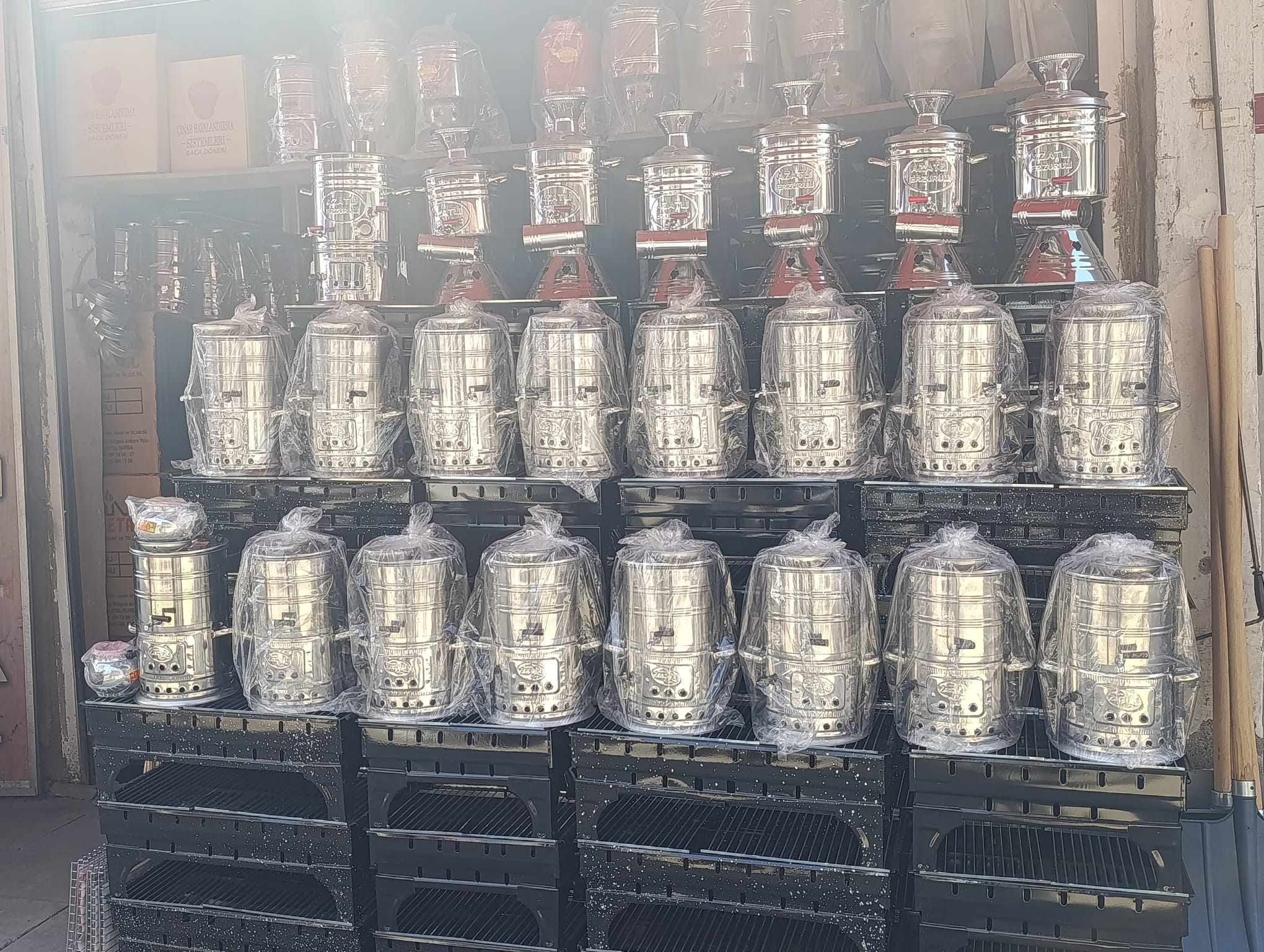 Van’da Mangal ve Semaver Satışlarında Yoğunluk Artıyor