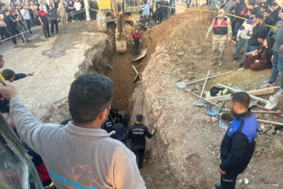 Göçük altından kurtarılan 3 işçi hayatını kaybetti