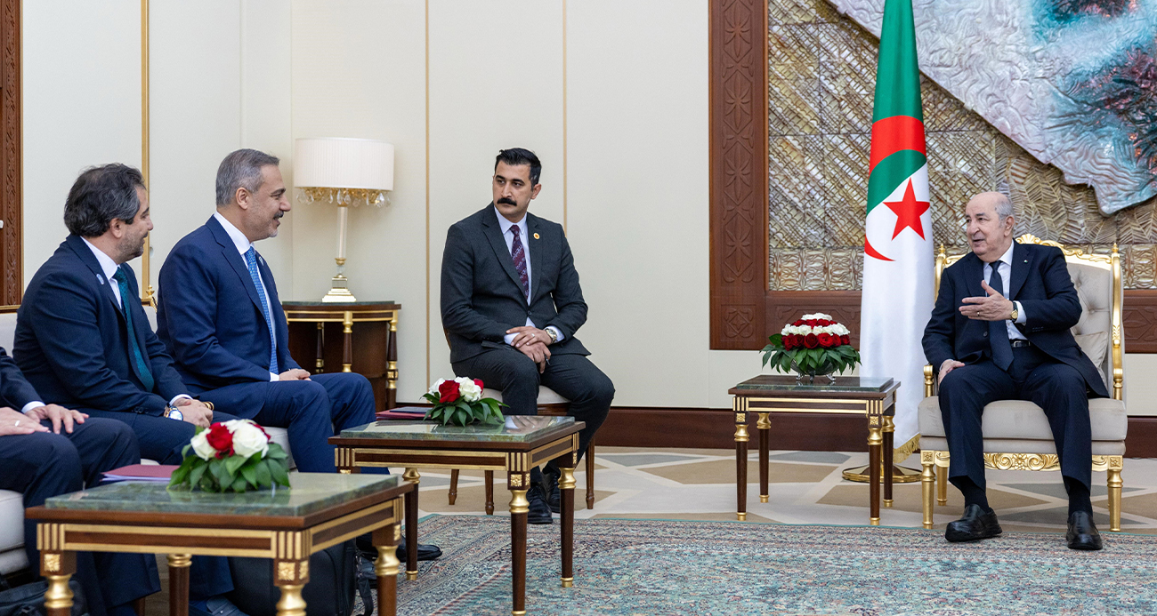 Dışişleri Bakanı Fidan, Cezayir Cumhurbaşkanı Tebbun tarafından kabul edildi