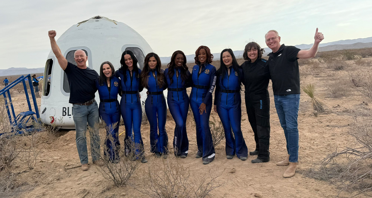 Tamamı kadınlardan oluşan 6 kişilik mürettebat uzay yolculuğu yaptı