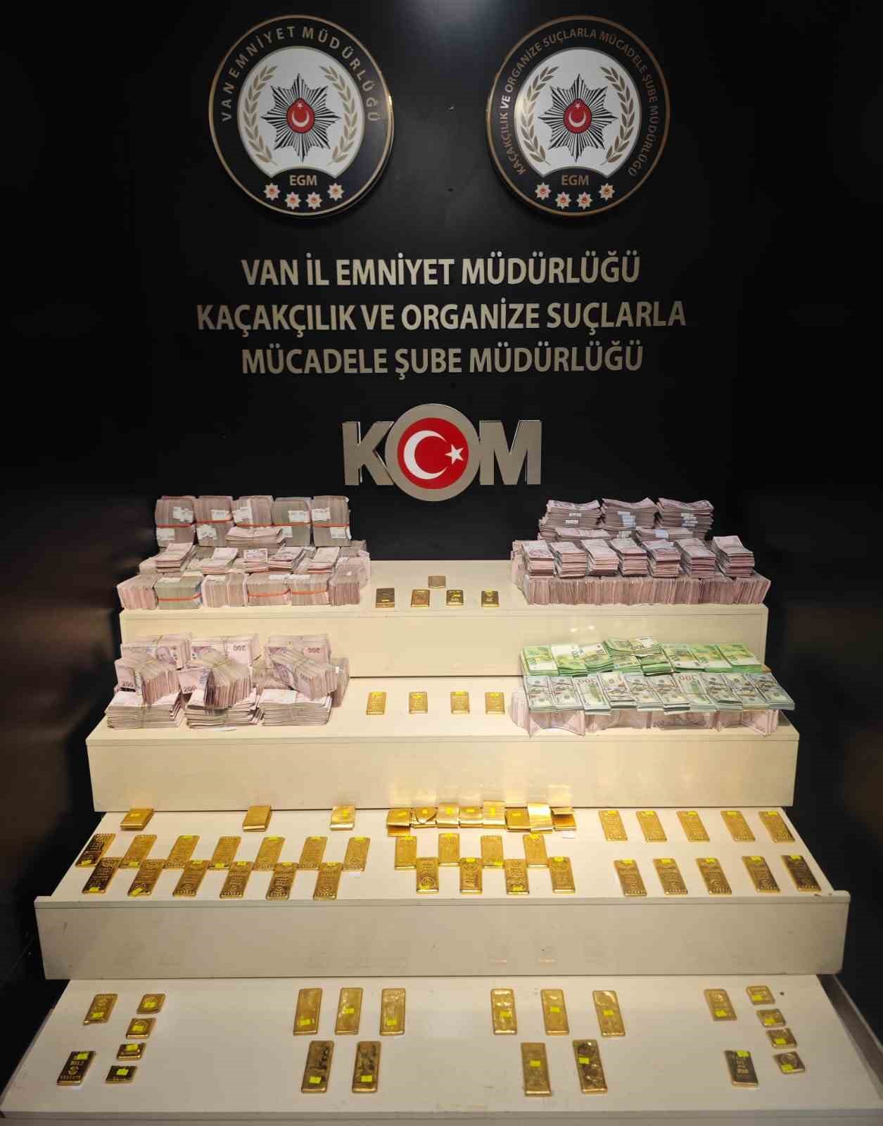 Van’da  Altın Operasyonu: 66 Kilo Altın ve Para Ele Geçirildi
