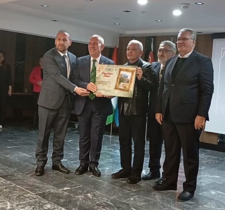 Van’ın köklü kahvaltıcısına Dünya Ahiler Ödülü verildi