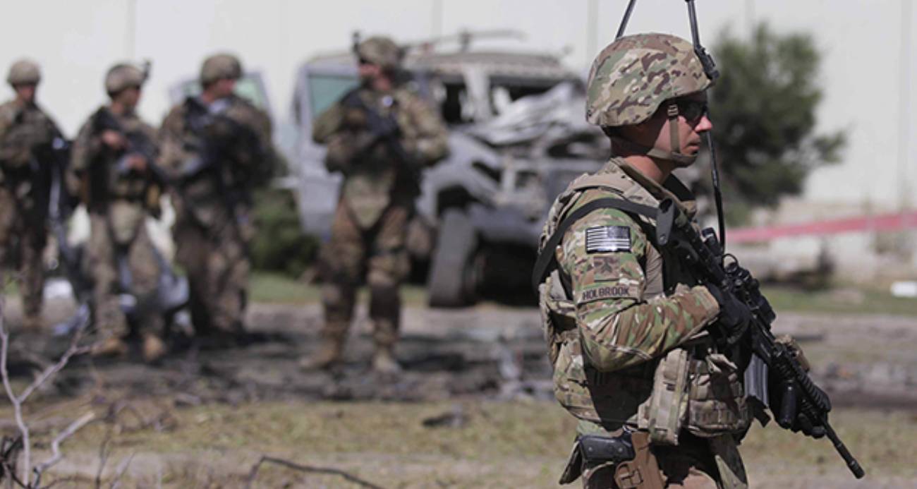 ABD Suriye’den askerlerini çekip üstlerini kapatıyor mu?