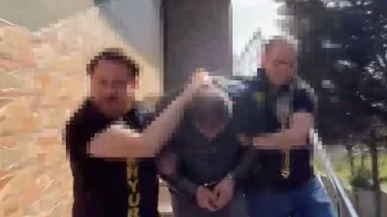 Kadın yolcuyu döven taksici yakalandı