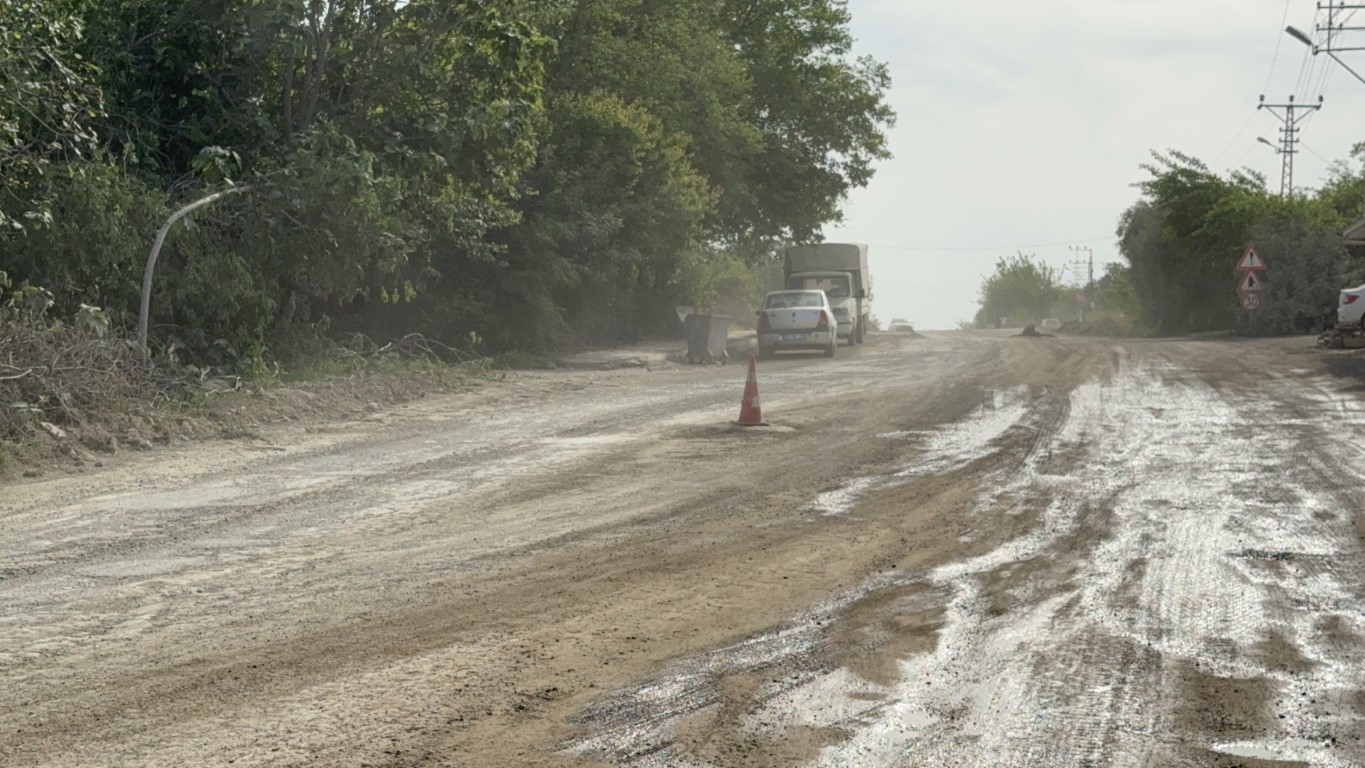Aylardır bitmeyen yol vatandaşı bıktırdı: “Sesimizi duy Zeydan Başkan”