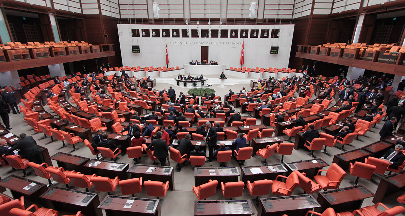 AK Parti 35 maddelik kanun teklifini TBMM Başkanlığı’na sundu