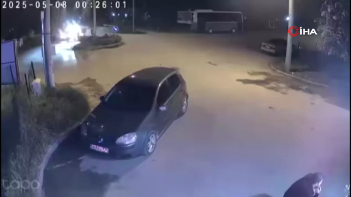 Drift yapan lüks otomobili, tabureyle kovaladı
