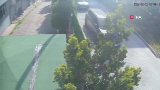 Büyükçekmece’de ‘gürültü yaptınız’ diyen sopalı adam, komşularına dehşeti yaşattı