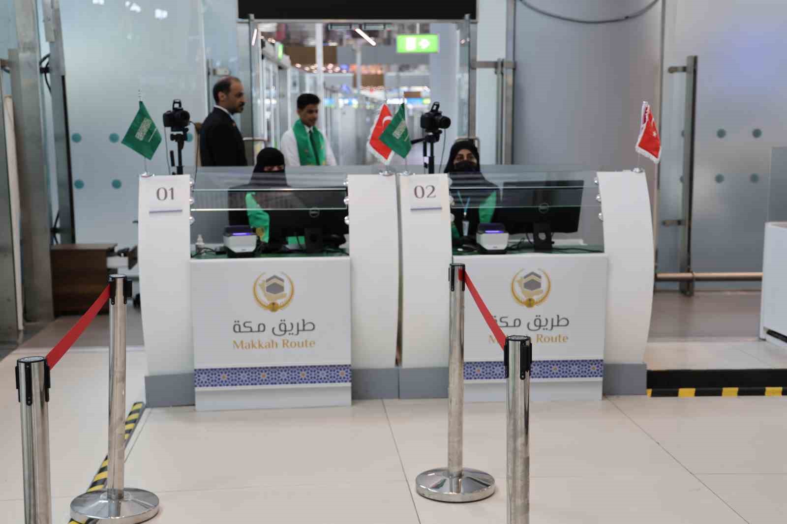 “Mekke Yolu” projesi ile hacı adayları İstanbul Havalimanı’ndan sorunsuz şekilde kutsal topraklara uğurlanıyor