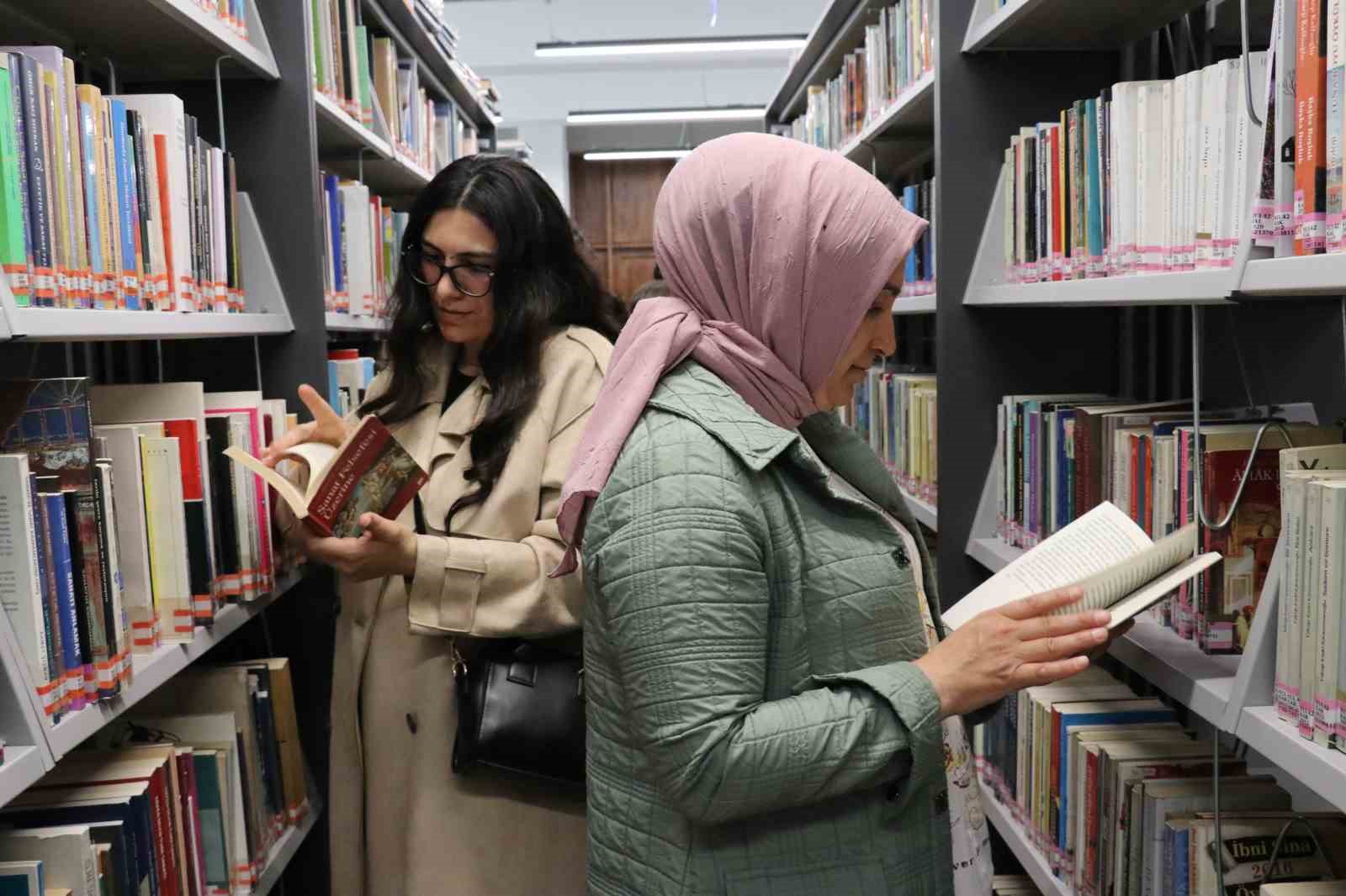 Van İl Halk Kütüphanesine yoğun ilgi