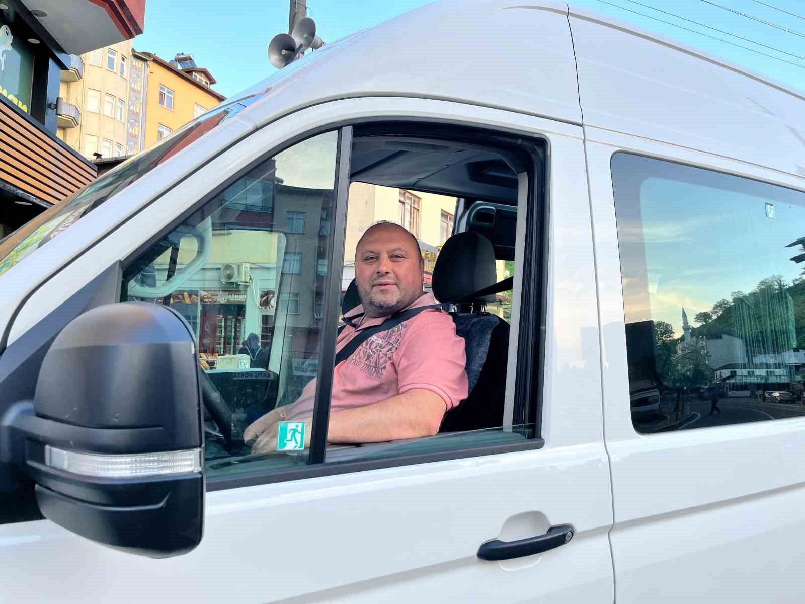 Gurbette Taksicilikten Memlekette Dolmuşçuluğa: 16 Yıllık Hikaye