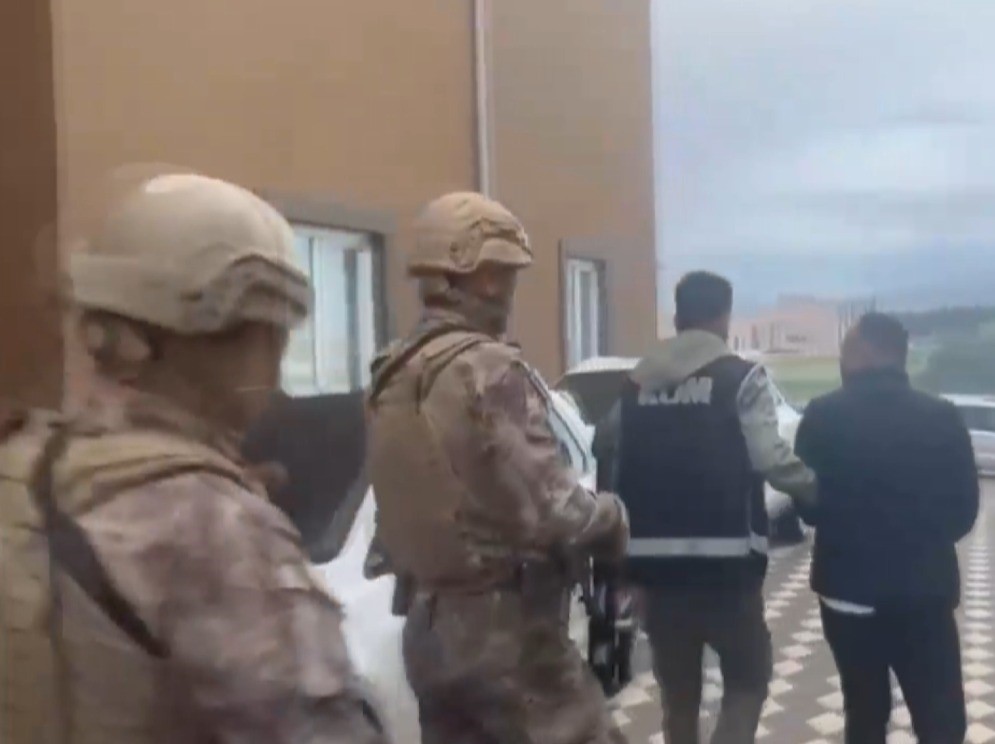 3 İlde Eş Zamanlı Tefecilik Operasyonu: 5 Kişi Tutuklandı