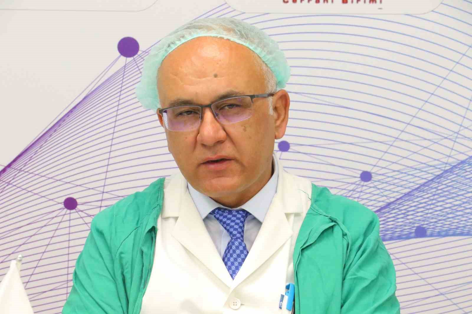 70 hastanın göz ameliyatı 42 ülkede canlı yayınlanacak
