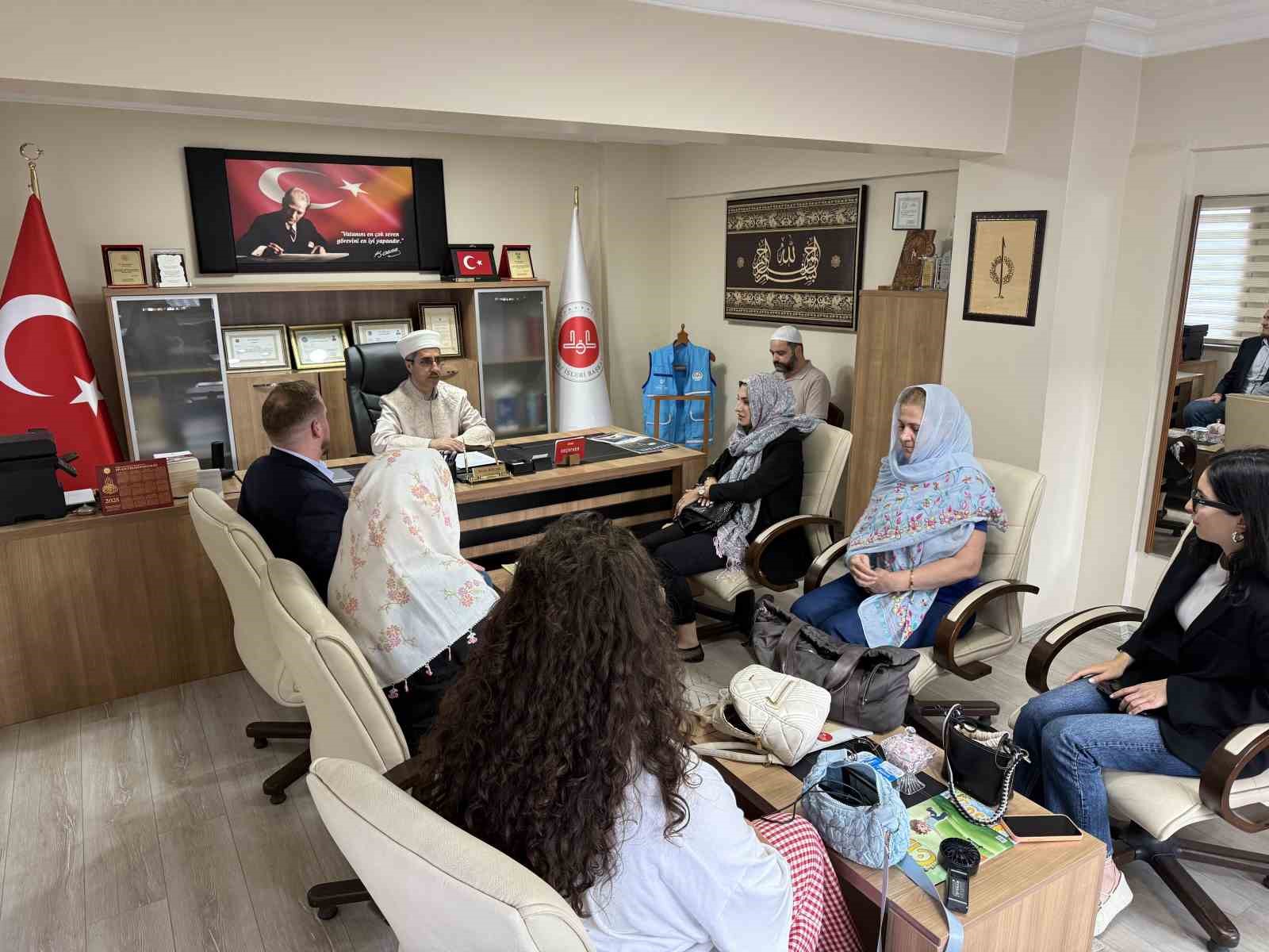 İngiliz Simon, sevdiği kadın için müslüman oldu: Yeni adı ‘Sinan’