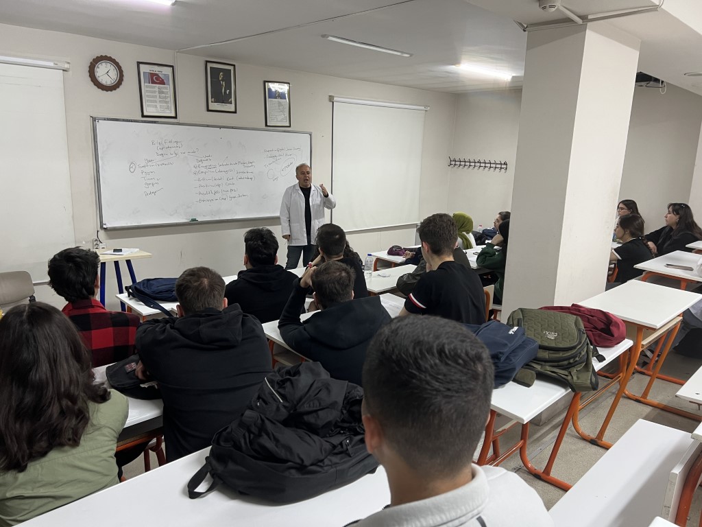 Öğrencilere sosyal medya ortamında tuzak uyarısı