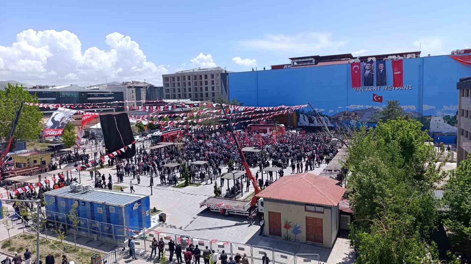 Van’da CHP mitingine katılım düşük kaldı