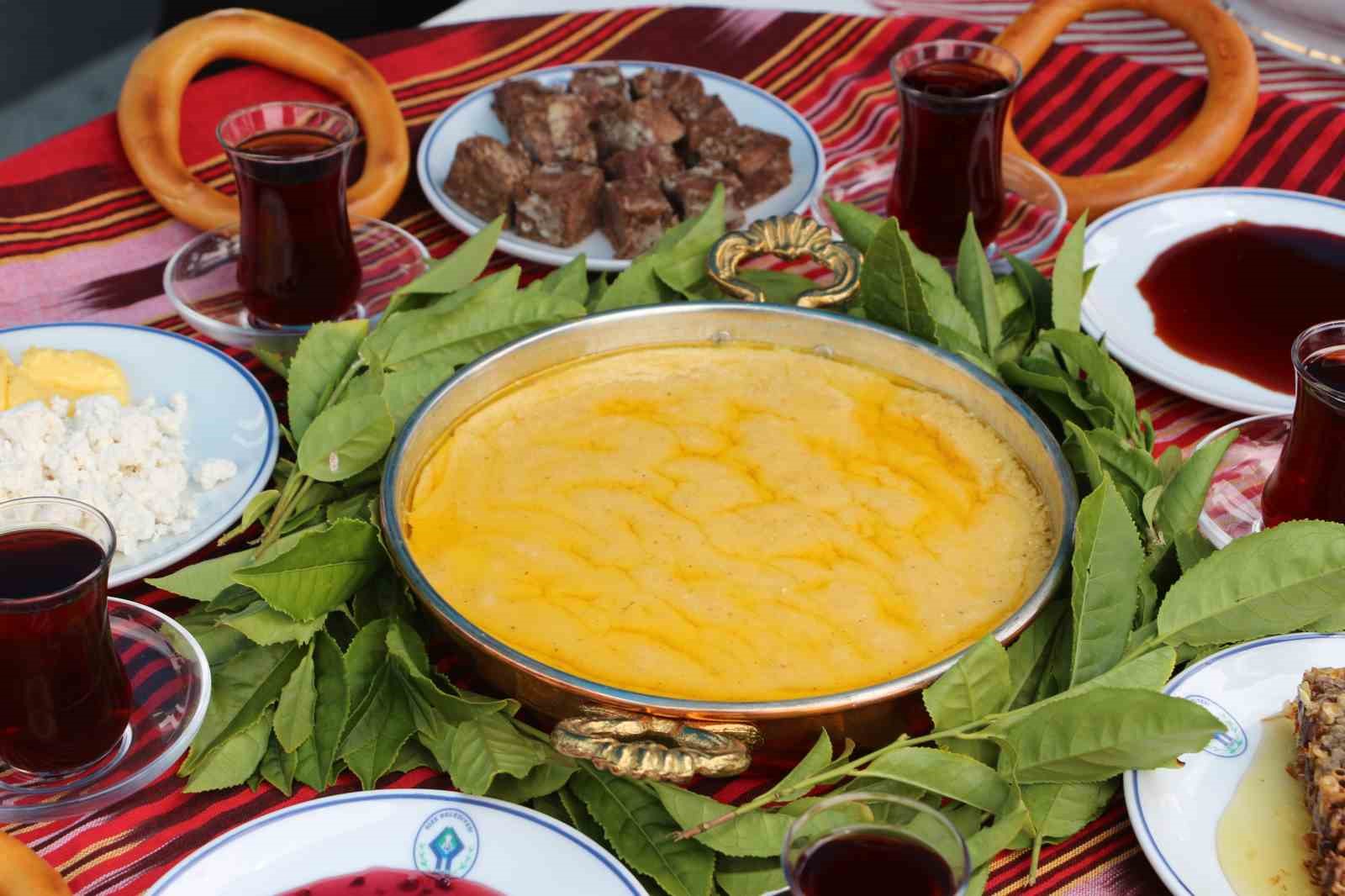 Rize’de Türk Mutfağı lezzetleri görücüye çıktı en fazla ilgiyi çay aromalı baklava çekti
