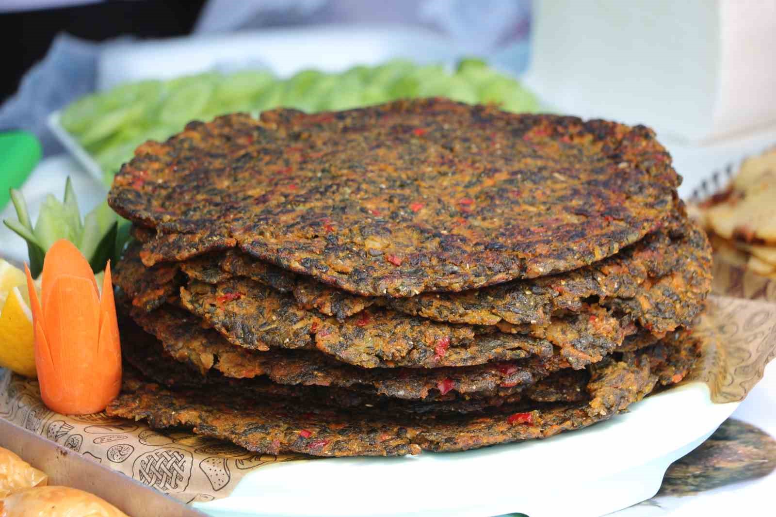 Rize’de Türk Mutfağı lezzetleri görücüye çıktı en fazla ilgiyi çay aromalı baklava çekti