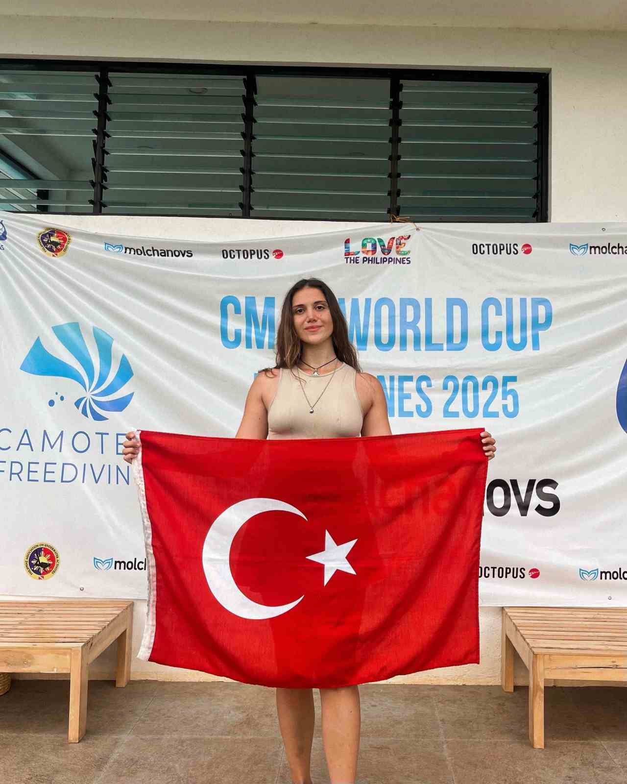 Serbest dalışın yeni yıldızı Yasemin Ulucan’dan Dünya Kupası’nda büyük başarı